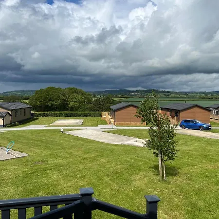 Meadow View Lodge At Hollin Barn Lodge Park Thirsk,North Yorks Exterior photo